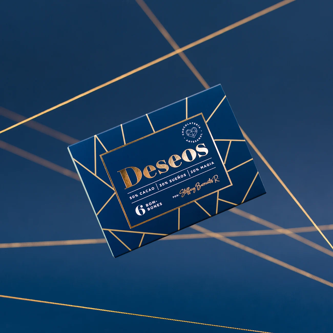 Deseos – caja de bombones con detalles dorados