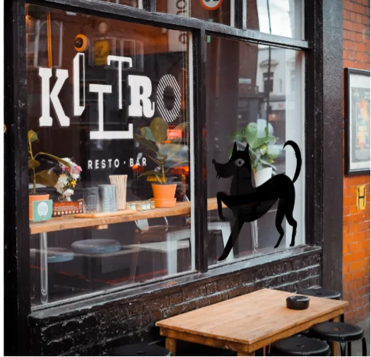 Kiltro – fachada del resto-bar con la identidad aplicada